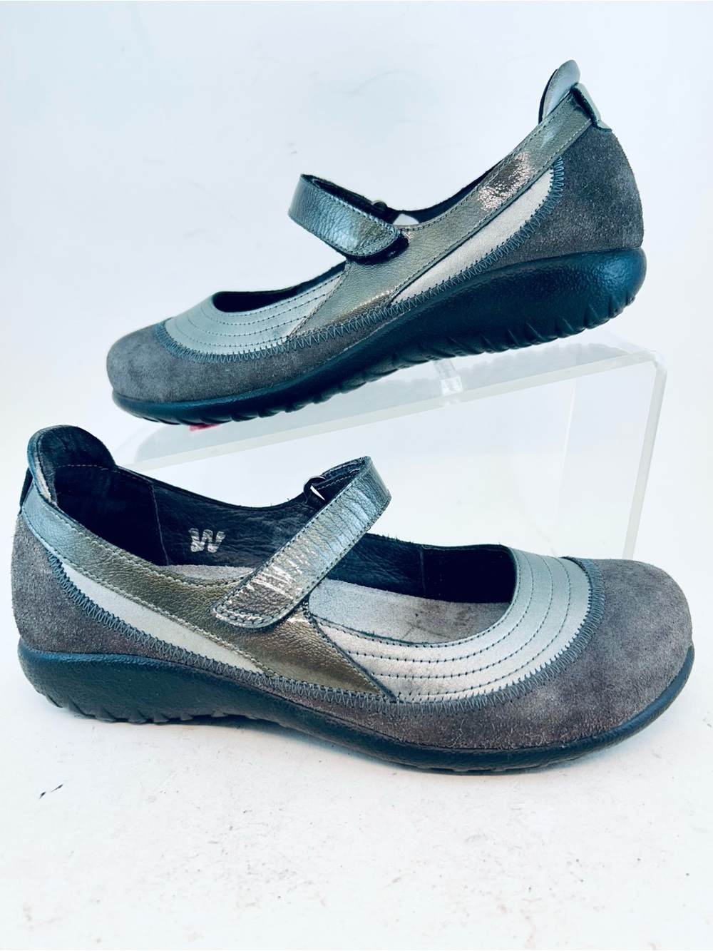 Naot Gray Suede Silver Leather Trim Kirei Flat Mary Janes, size 38 7-7.5 WIDE - Picture 4 of 11